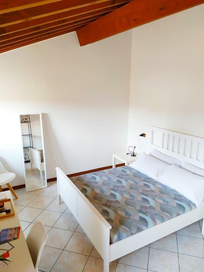 Carducci 49 Hotel Mantova Bagian luar foto
