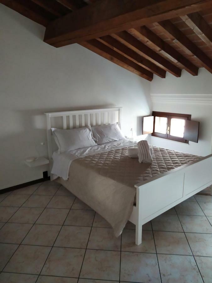 Carducci 49 Hotel Mantova Bagian luar foto